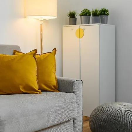 Apartment Insubria 8-3dx - Monolocale Cool *
