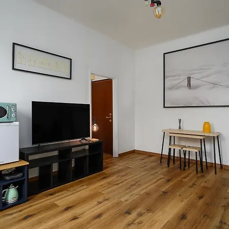 Insubria 8-3dx - Monolocale Cool Apartment *